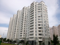 ГП16963806.Квартира.Фасад здания с выделенными окнами реализуемого объекта_2.jpg