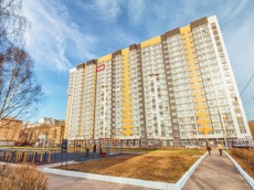 ГП16967003.Квартира.Фасад здания с выделенными окнами реализуемого объекта_2.jpg