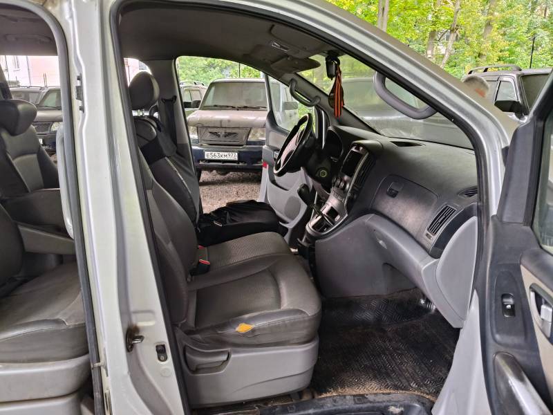 ГП16967424.Транспортное средство.Вид салона со стороны пассажира переднего ряда.jpg