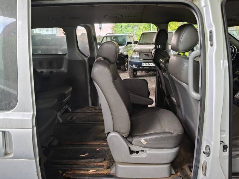 ГП16967424.Транспортное средство.Вид салона с правой стороны пассажирского ряда.jpg