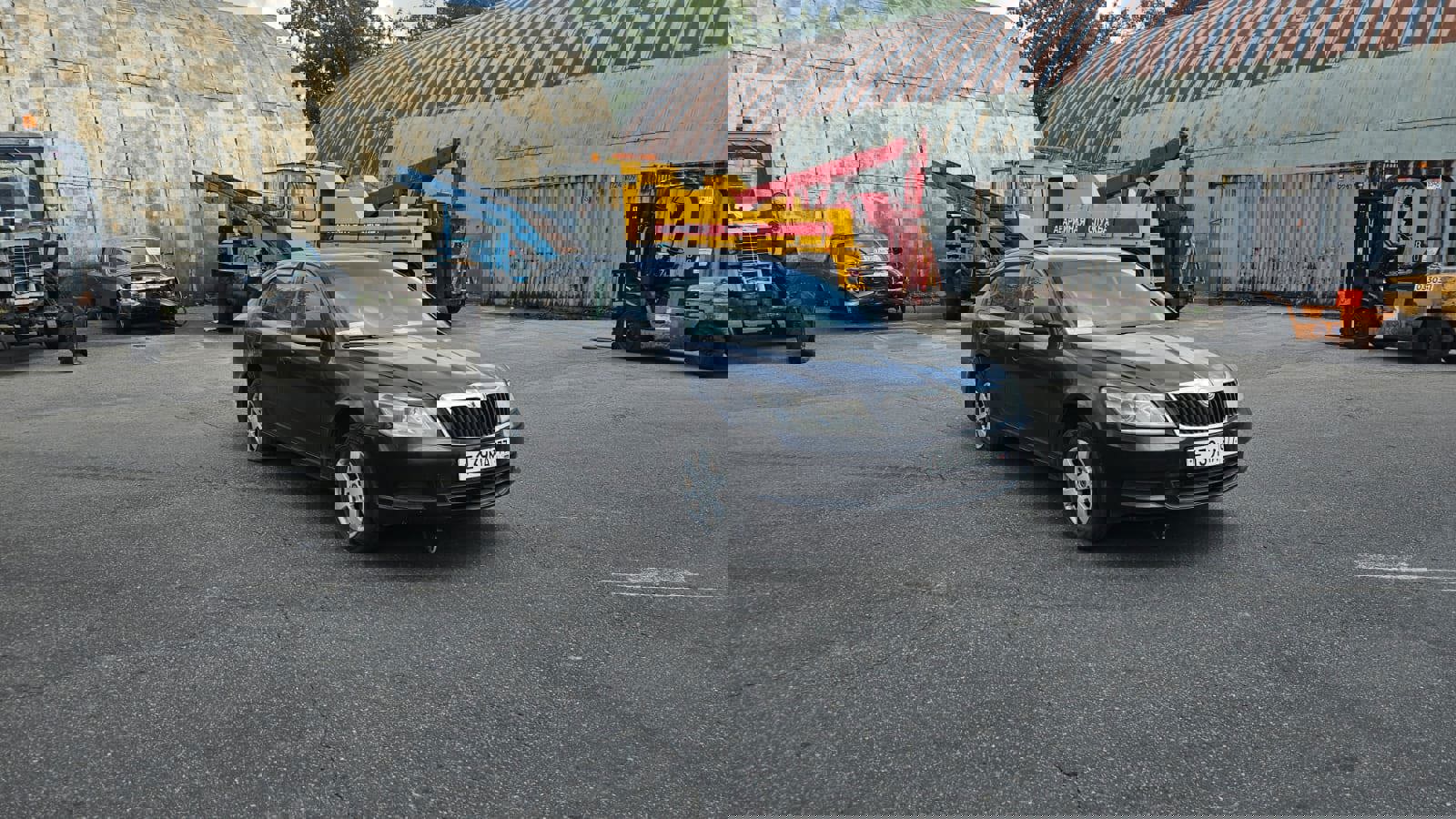 ГП16967733.Транспортное средство.Общий вид транспорта с правого бока (угловой ракурс спереди).jpeg