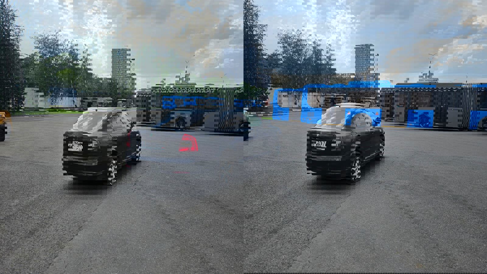 ГП16967733.Транспортное средство.Общий вид транспорта с правого бока (угловой ракурс сзади).jpeg