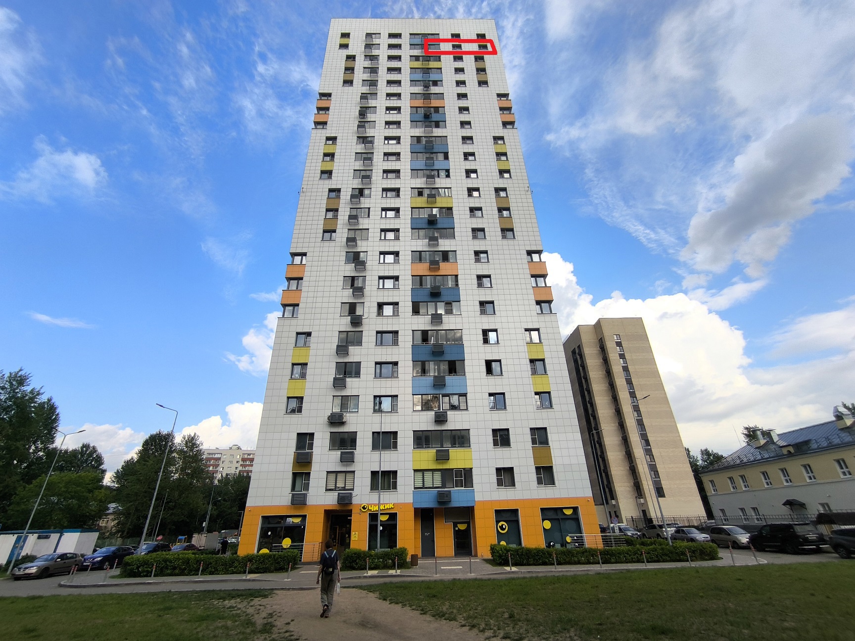 ГП16967762.Квартира.Фасад здания с выделенными окнами реализуемого объекта_2.jpg