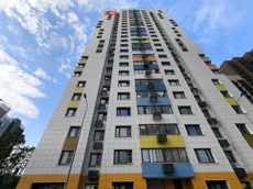 ГП16967762.Квартира.Фасад здания с выделенными окнами реализуемого объекта.jpg