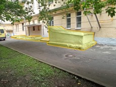 ГП16960650.Нежилое помещение.Фасад здания с выделенными окнами реализуемого объекта_3.jpg
