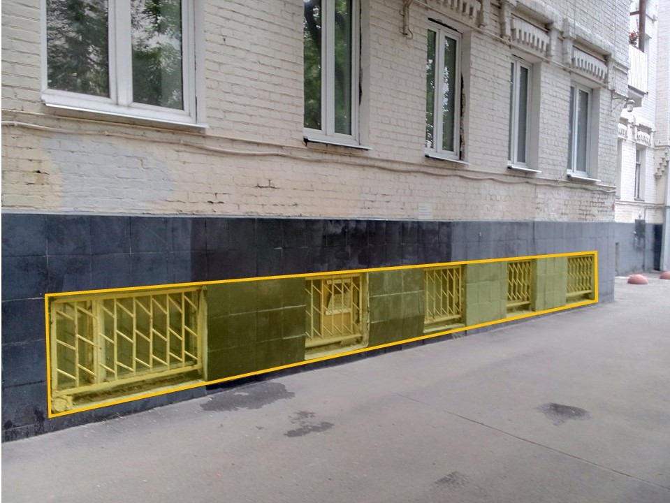 ГП16964501.Нежилое помещение.Фасад здания с выделенными окнами реализуемого объекта.jpg