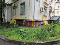 ГП16964616.Нежилое помещение.Фасад здания с выделенными окнами реализуемого объекта.jpg