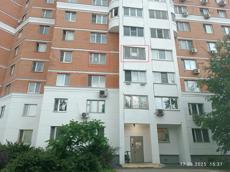 ГП16964101.Квартира.Фасад здания с выделенными окнами реализуемого объекта.jpg