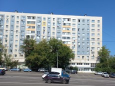 ГП16964605.Квартира.Фасад здания с выделенными окнами реализуемого объекта.jpg