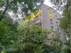 ГП16963749.Квартира.Фасад здания с выделенными окнами реализуемого объекта.jpg