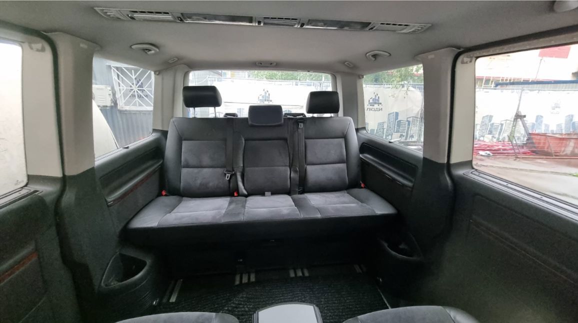 ГП16971840.Транспортное средство.Вид салона с правой стороны пассажирского ряда.jpg