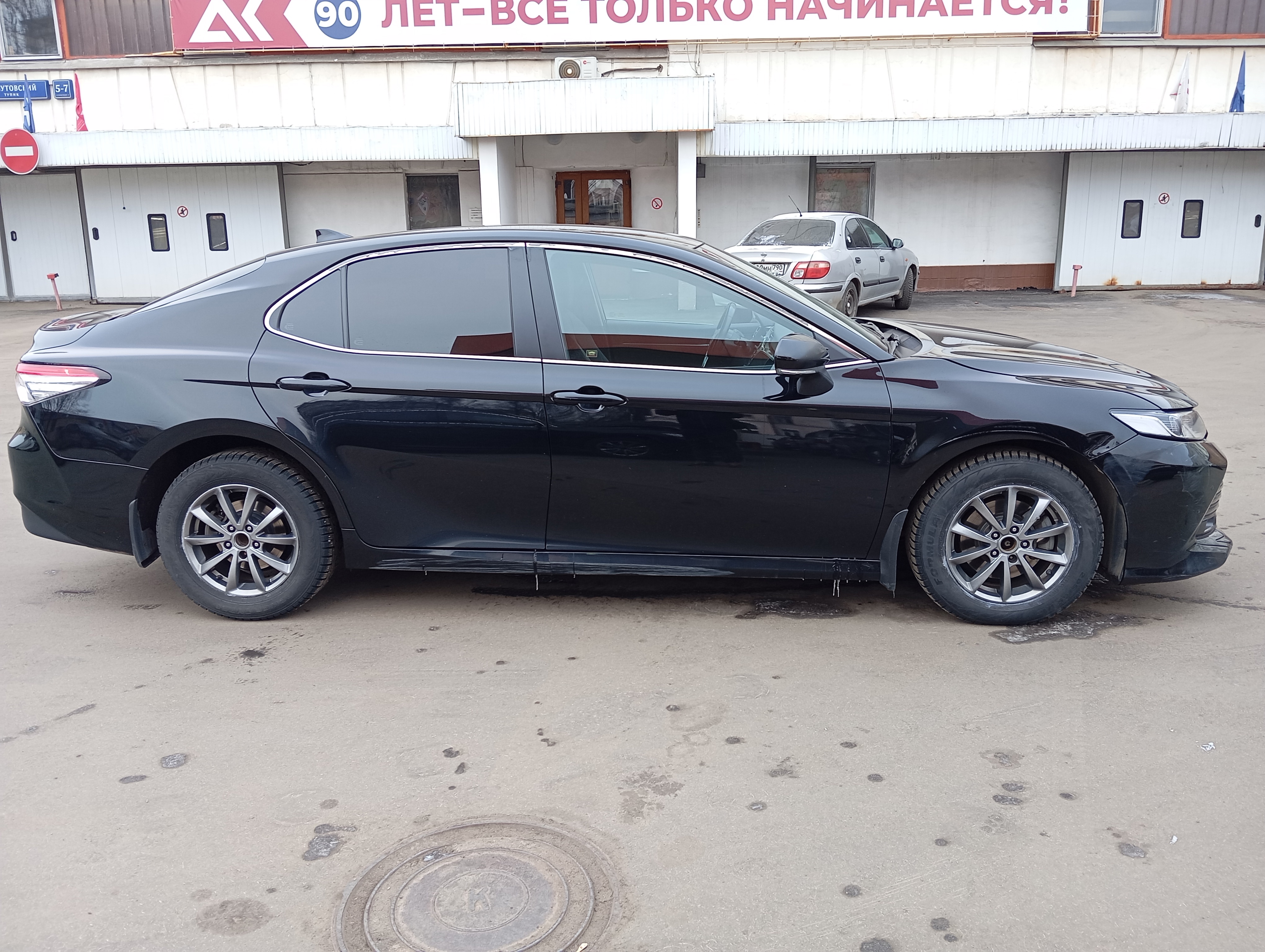 ГП16944698.Транспортное средство.Общий вид транспорта с правого бока (прямой ракурс).jpg