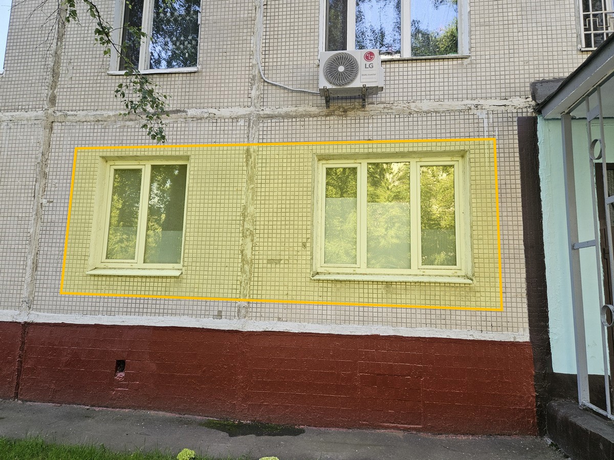ГП16963796.Квартира.Фасад здания с выделенными окнами реализуемого объекта_3.jpg
