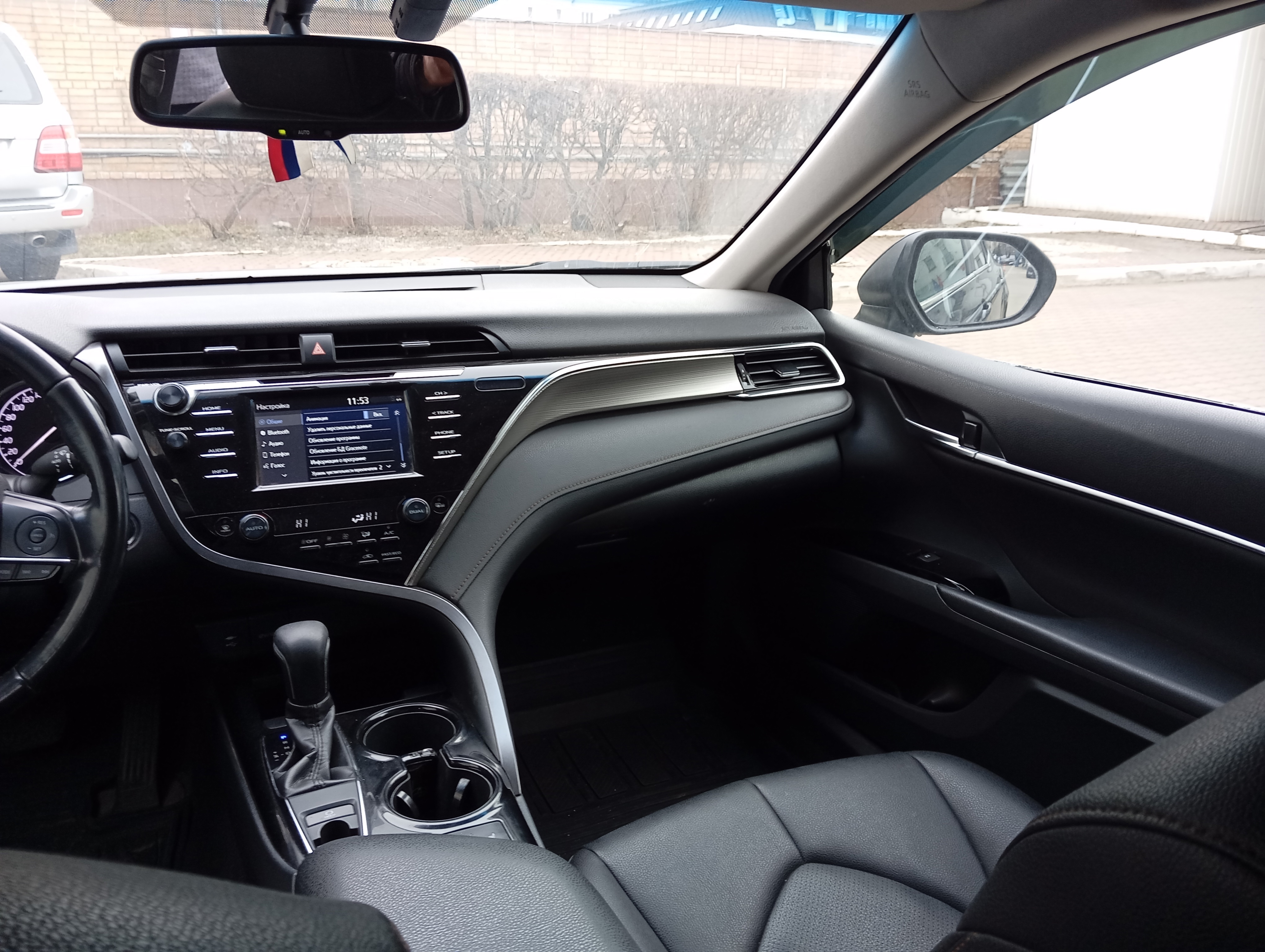 ГП16944697.Транспортное средство.Вид салона с левой стороны пассажирского ряда.jpg