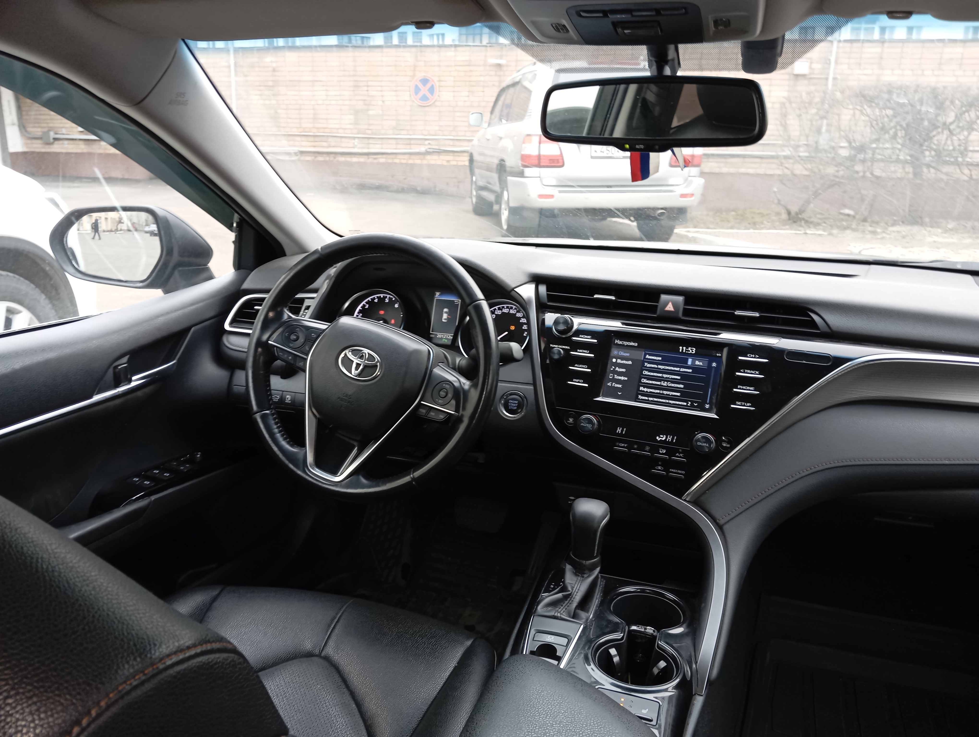 ГП16944697.Транспортное средство.Вид салона с правой стороны пассажирского ряда.jpg