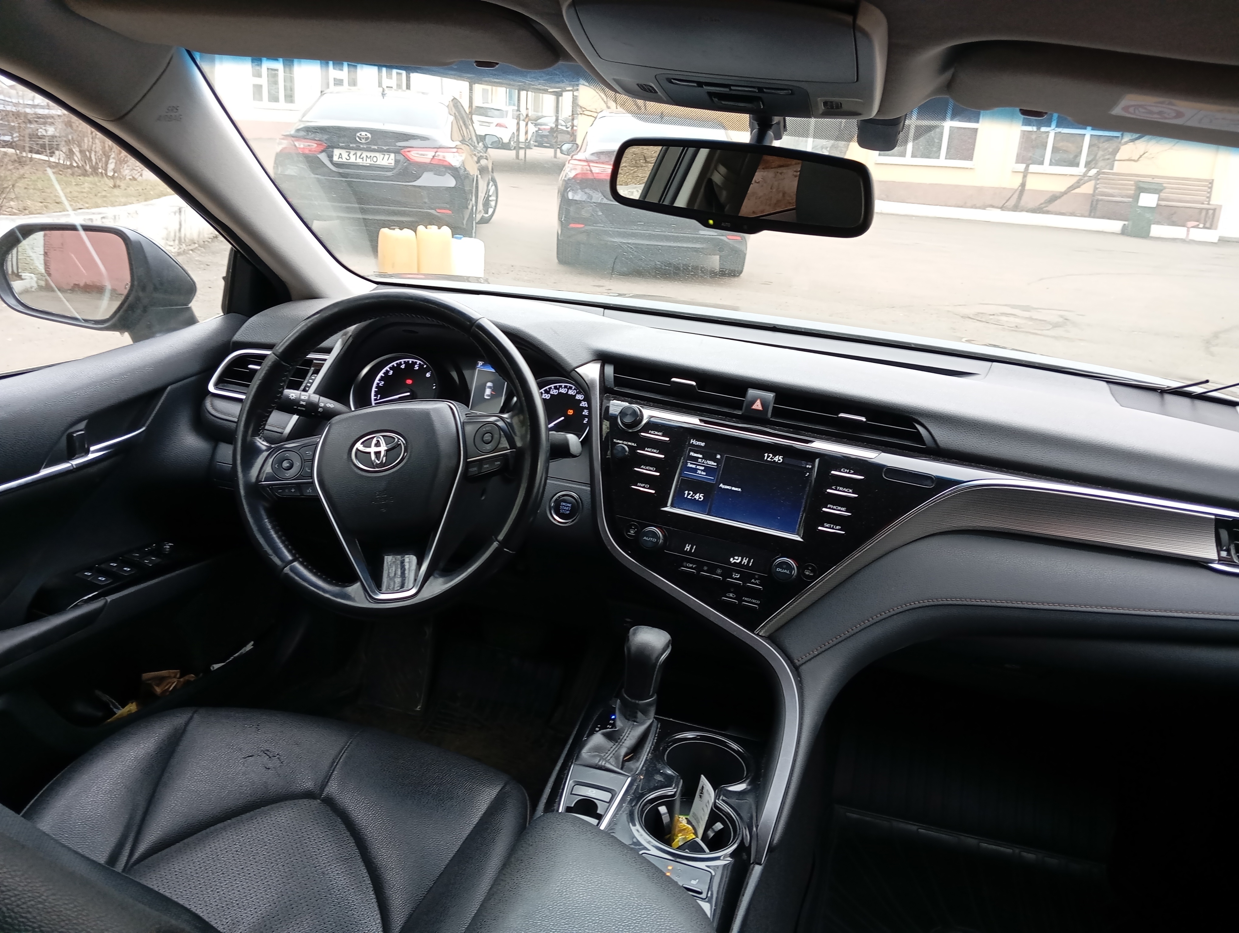 ГП16960713.Транспортное средство.Вид салона с левой стороны пассажирского ряда.jpg