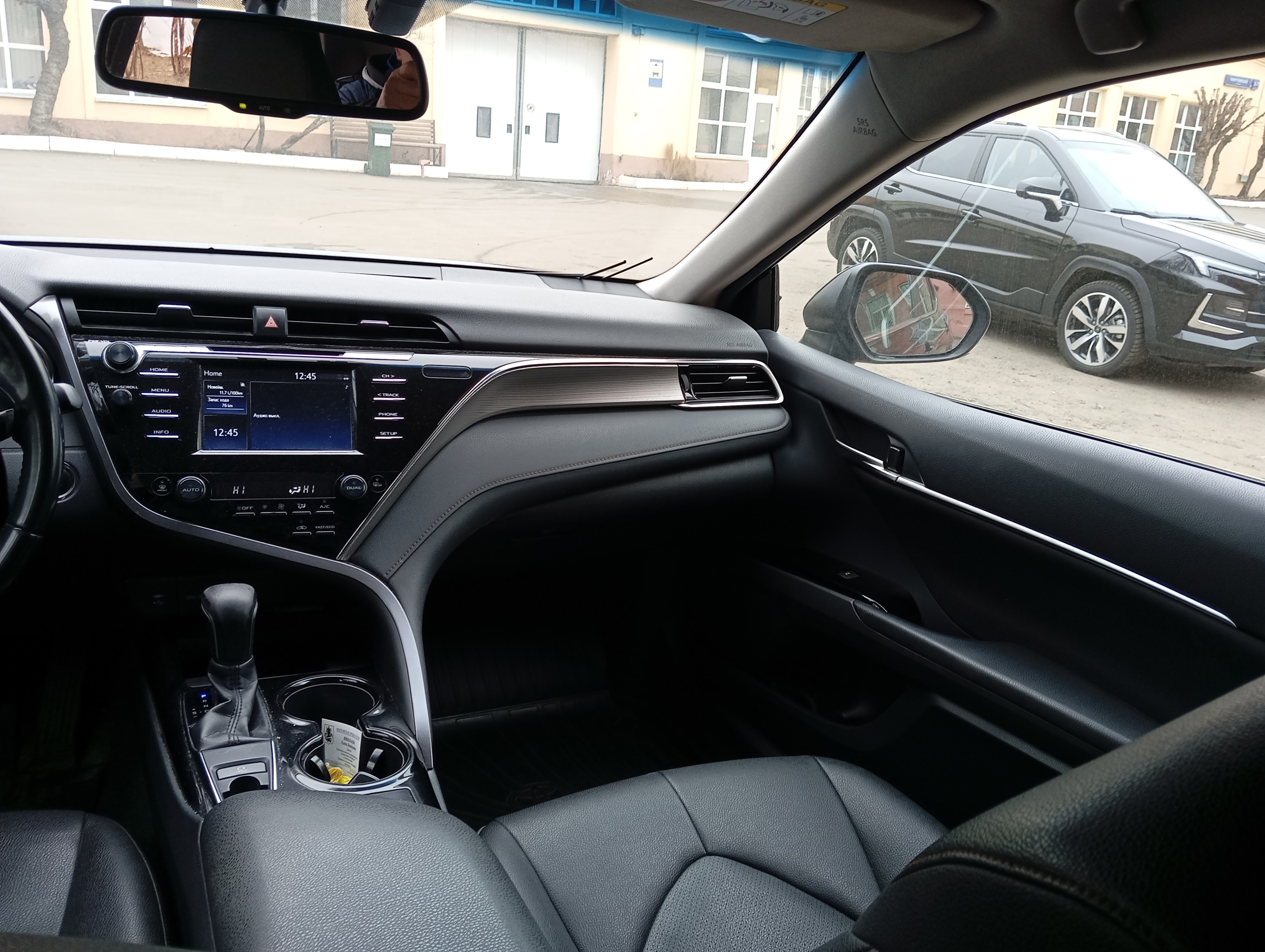 ГП16960713.Транспортное средство.Вид салона с правой стороны пассажирского ряда.jpg