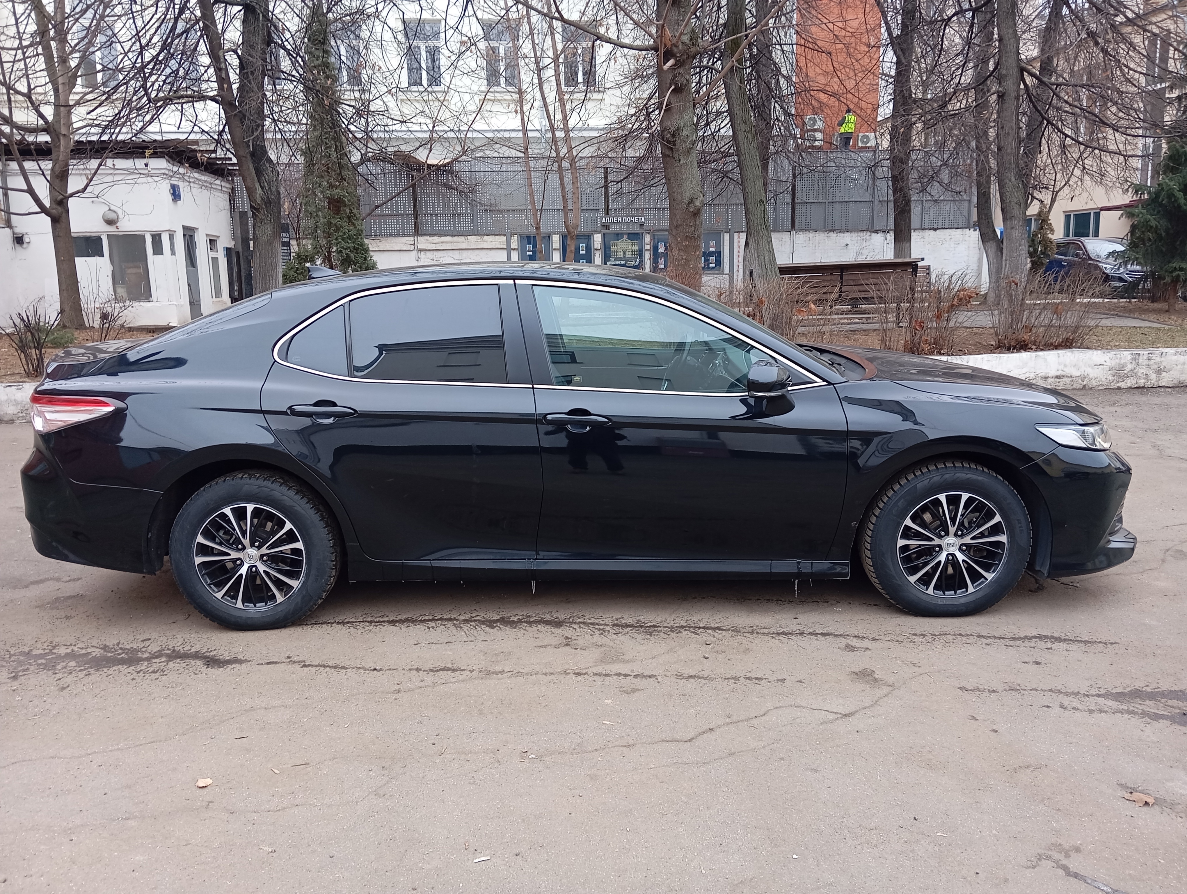 ГП16960713.Транспортное средство.Общий вид транспорта с правого бока (прямой ракурс).jpg