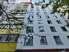 ГП16972569.Квартира.Фасад здания с выделенными окнами реализуемого объекта.jpg