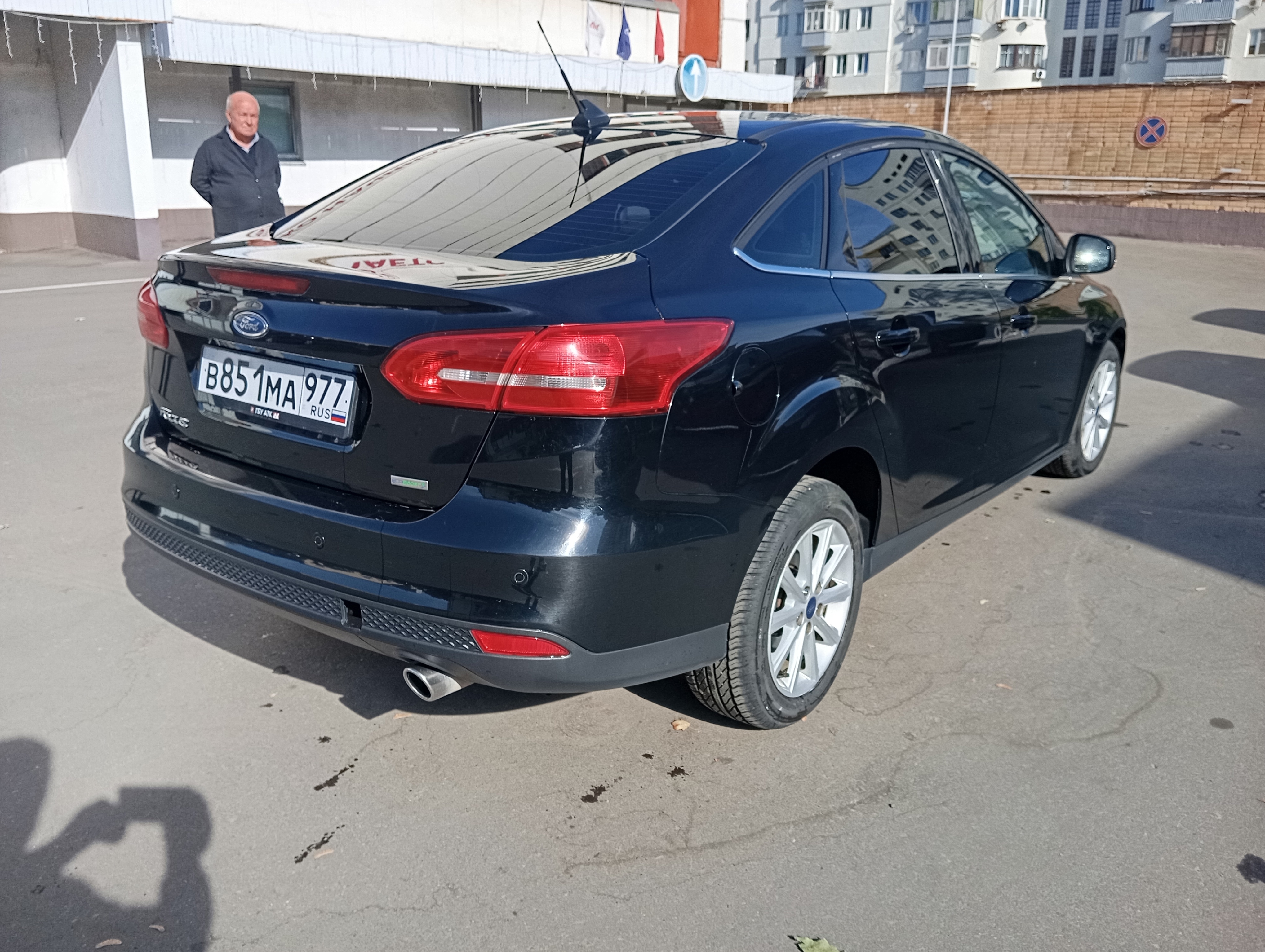 ГП16963941.Транспортное средство.Общий вид транспорта с правого бока (угловой ракурс сзади).jpg