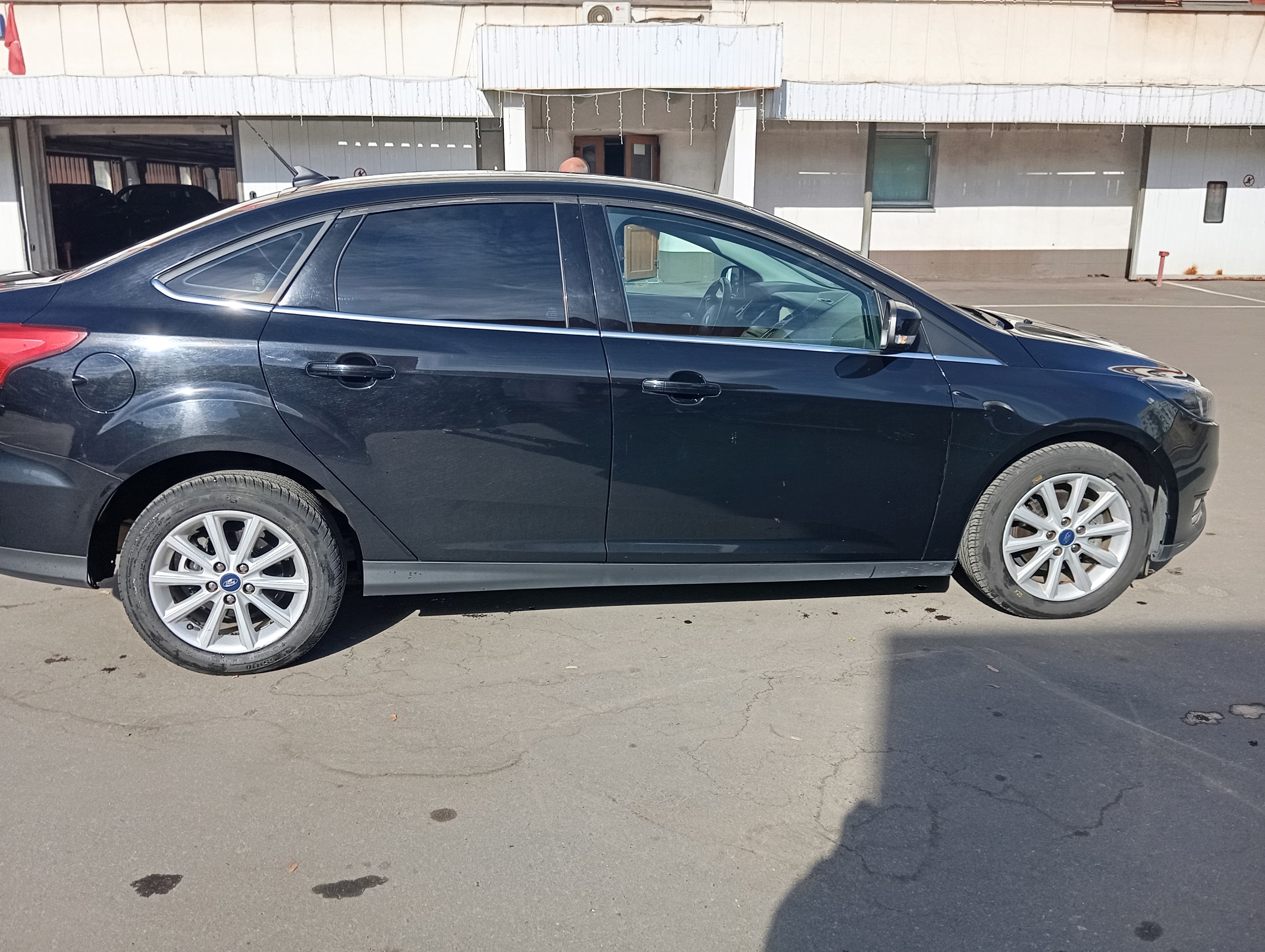 ГП16963941.Транспортное средство.Общий вид транспорта с правого бока (прямой ракурс).jpg