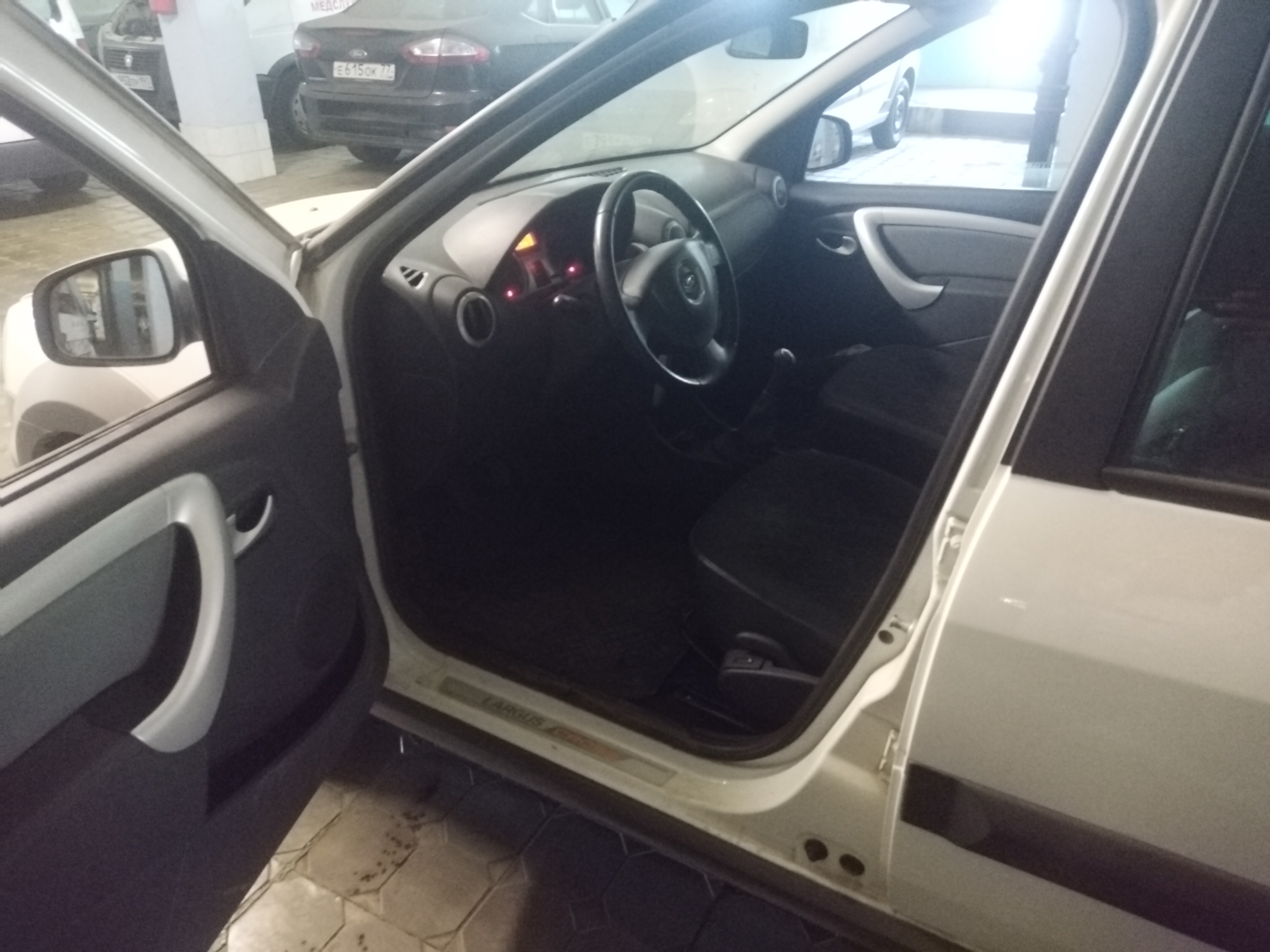 ГП16966714.Транспортное средство.Вид салона со стороны водителя.jpg