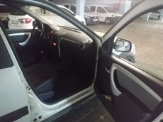 ГП16966714.Транспортное средство.Вид салона со стороны пассажира переднего ряда.jpg