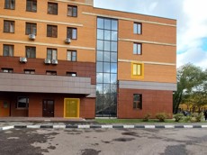 ГП16955393.Нежилое помещение.Фасад здания с выделенными окнами реализуемого объекта_4.jpg