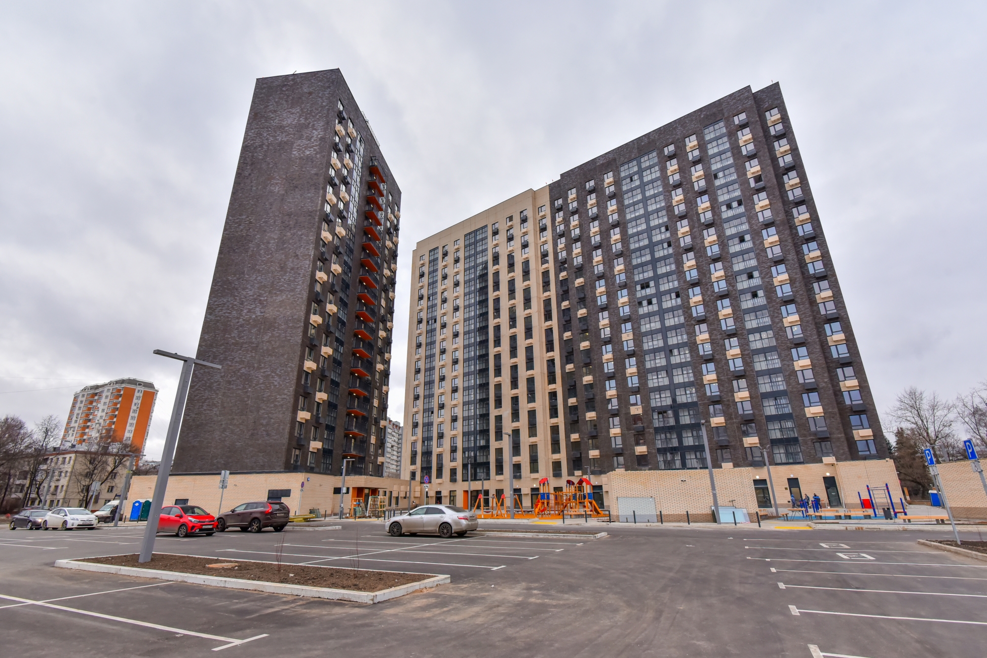 ГП16974370.Нежилое помещение.Общий фасад здания.jpg