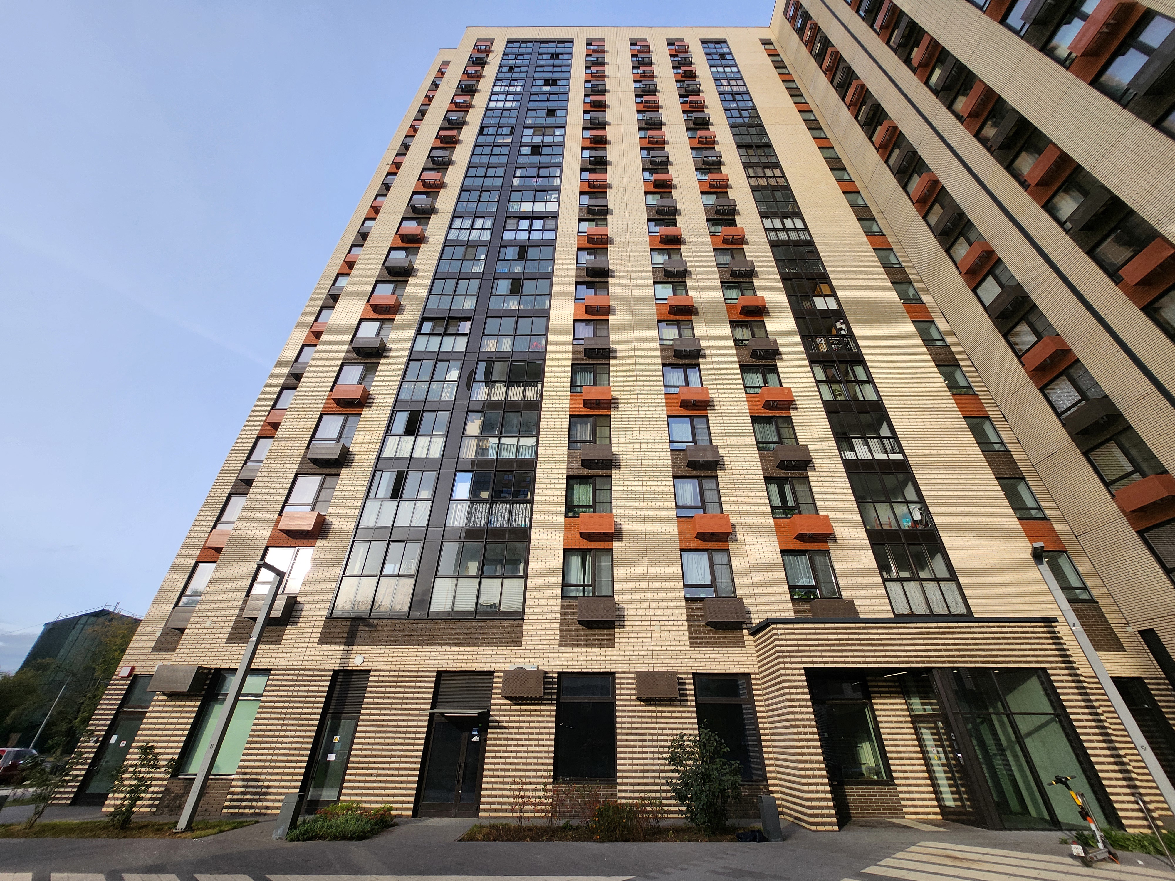 ГП16974372.Нежилое помещение.Общий фасад здания.jpg