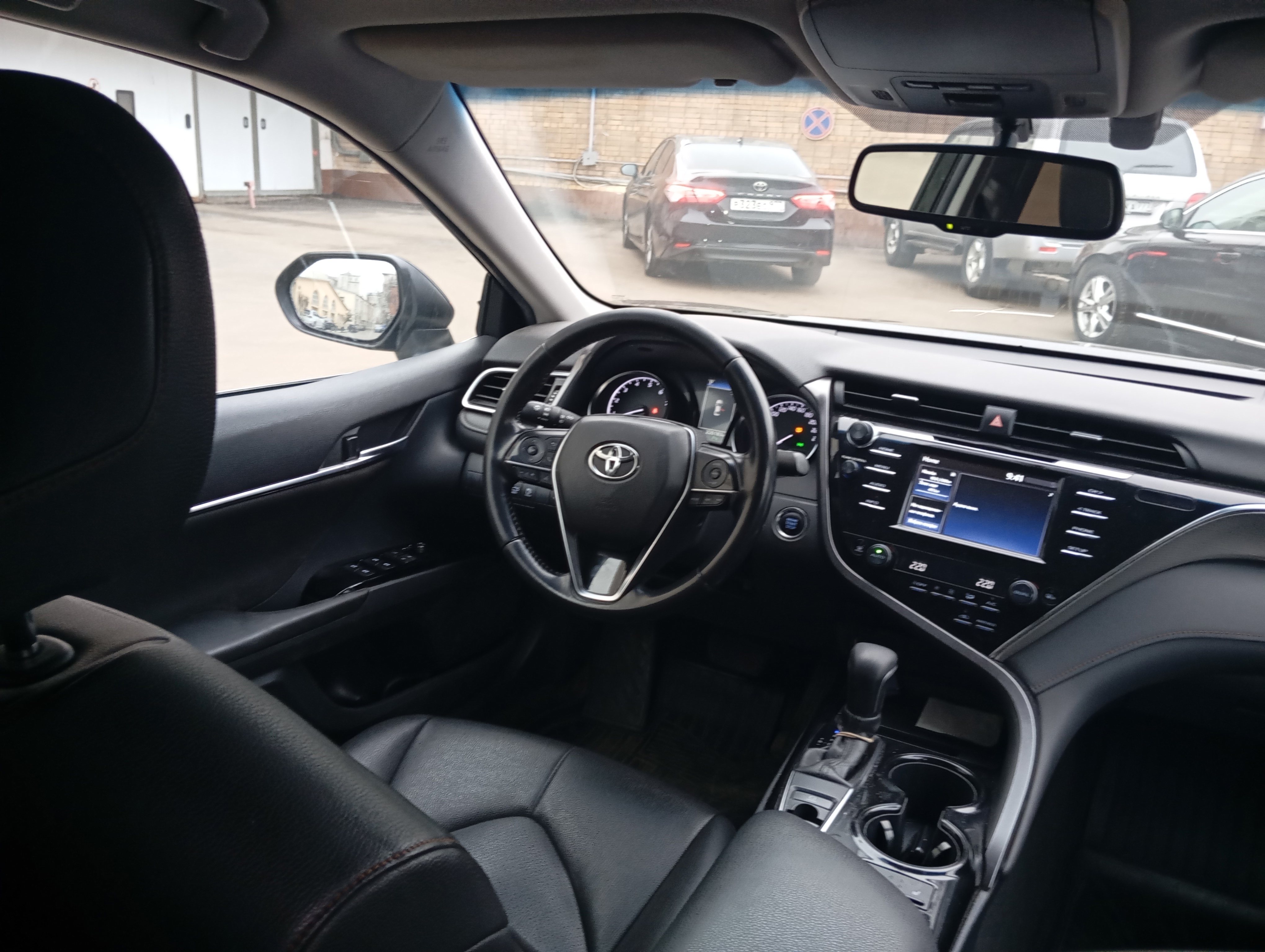 ГП16960692.Транспортное средство.Вид салона с левой стороны пассажирского ряда.jpg