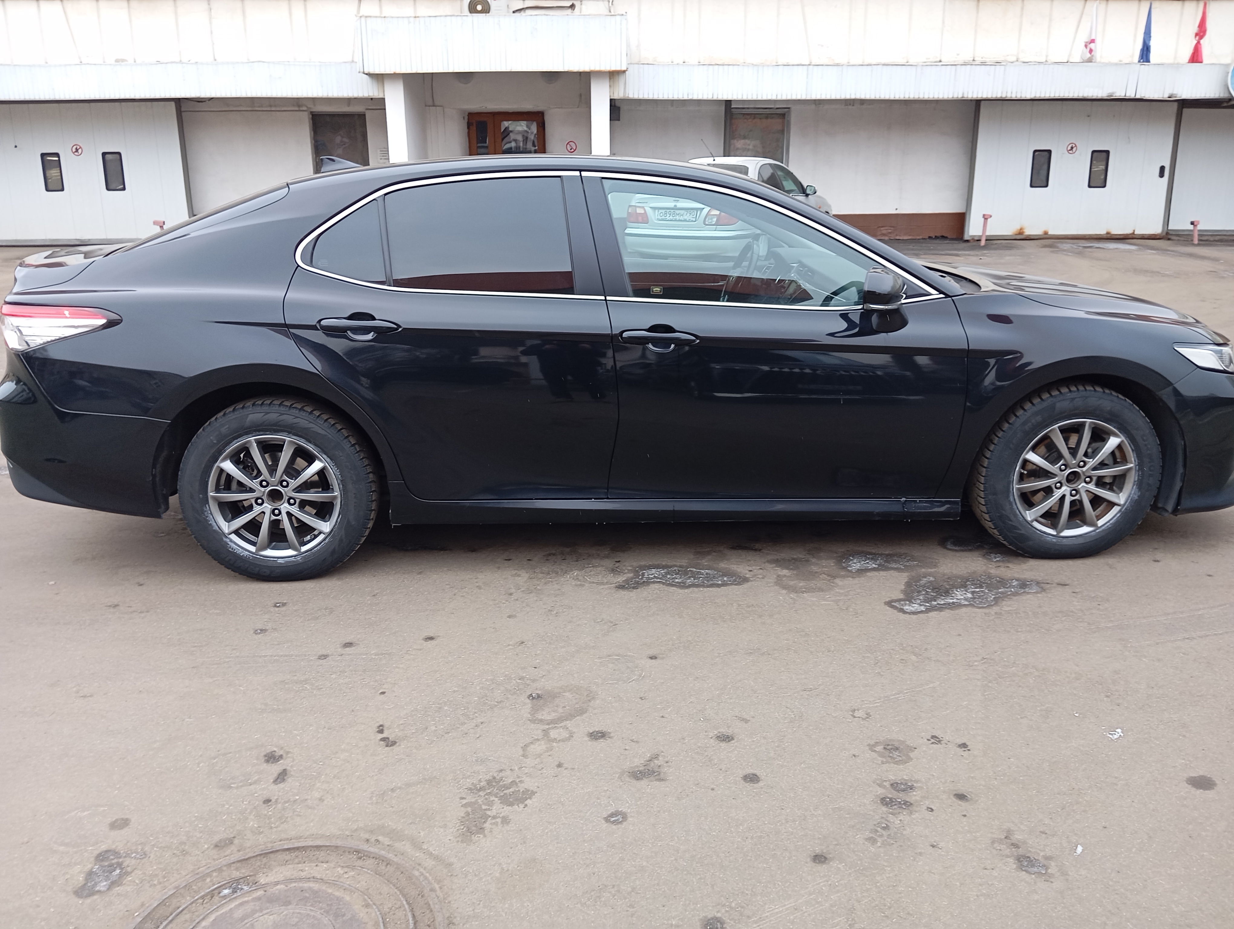 ГП16960722.Транспортное средство.Общий вид транспорта с правого бока (прямой ракурс).jpg