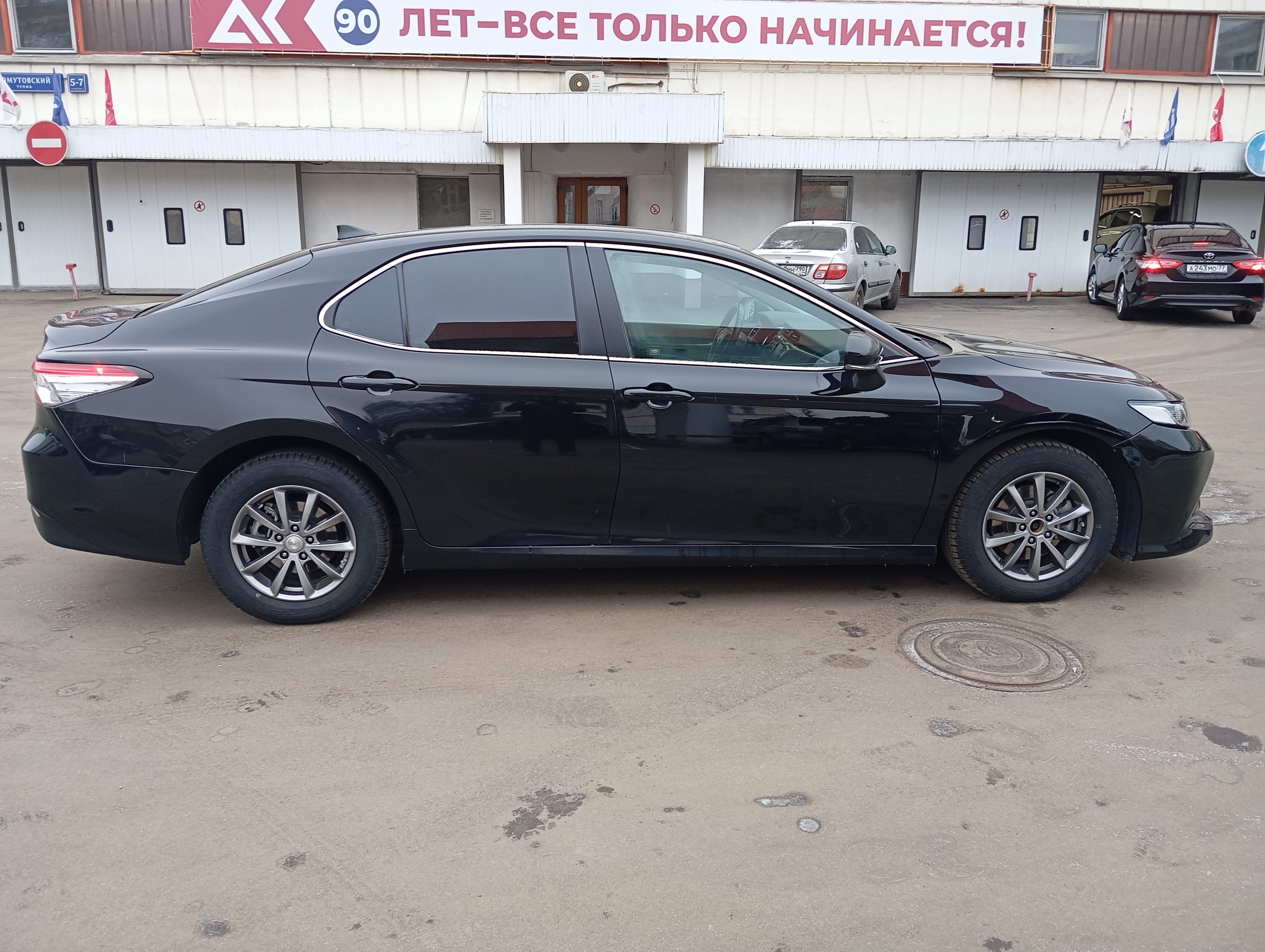 ГП16944695.Транспортное средство.Общий вид транспорта с правого бока (прямой ракурс).jpg