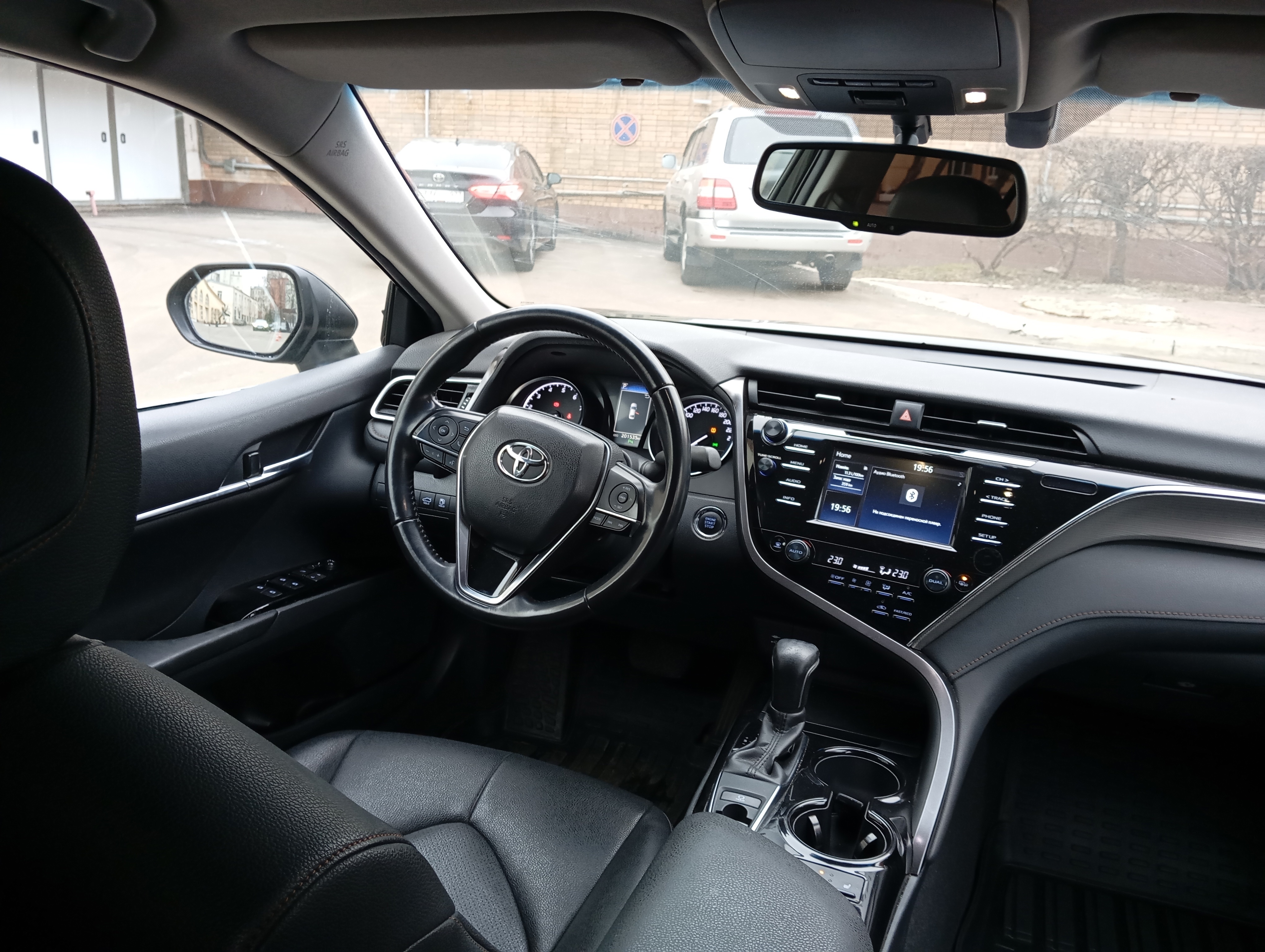 ГП16944695.Транспортное средство.Вид салона с правой стороны пассажирского ряда.jpg