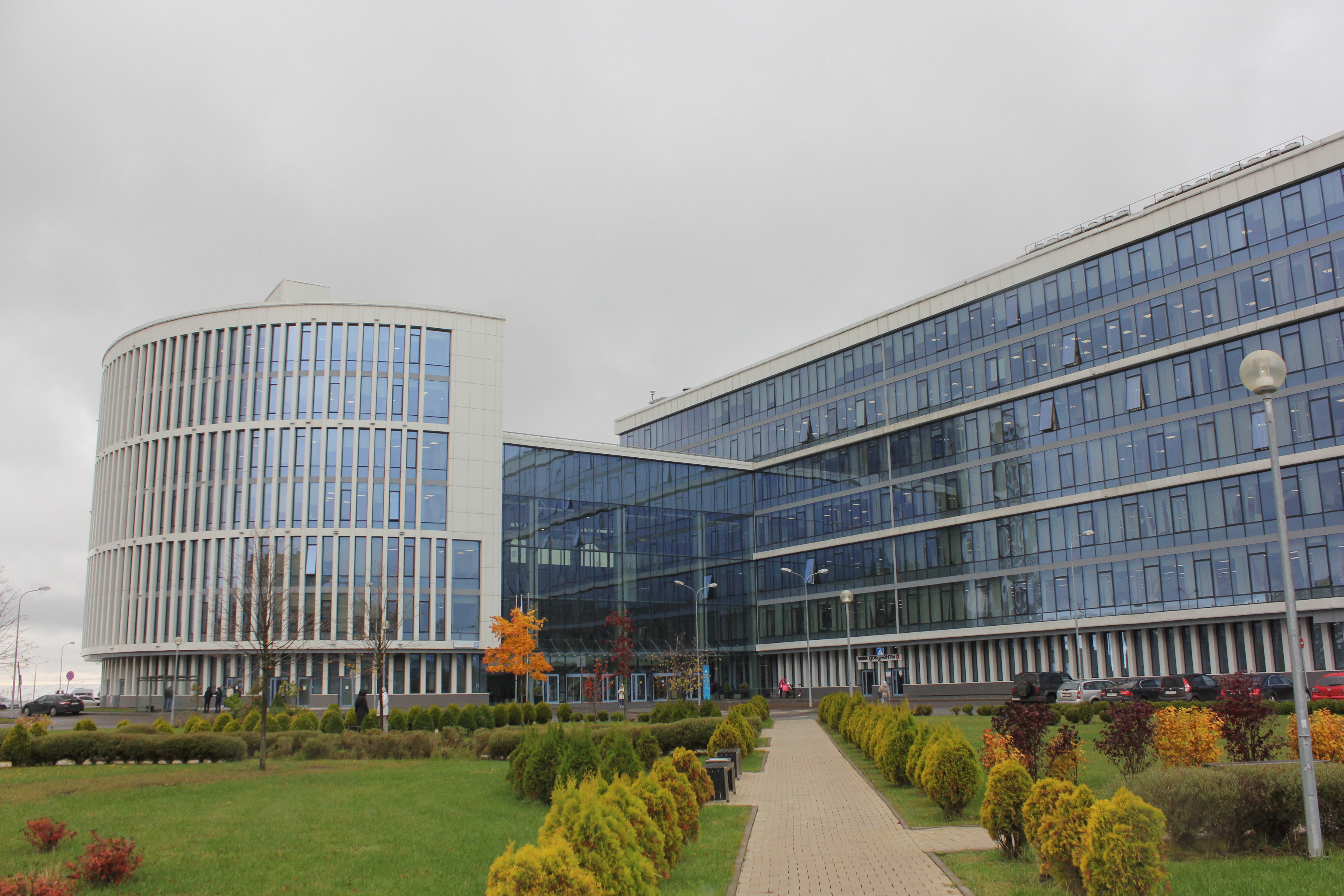 ГП16963456.Нежилое помещение.Общий фасад здания.jpg