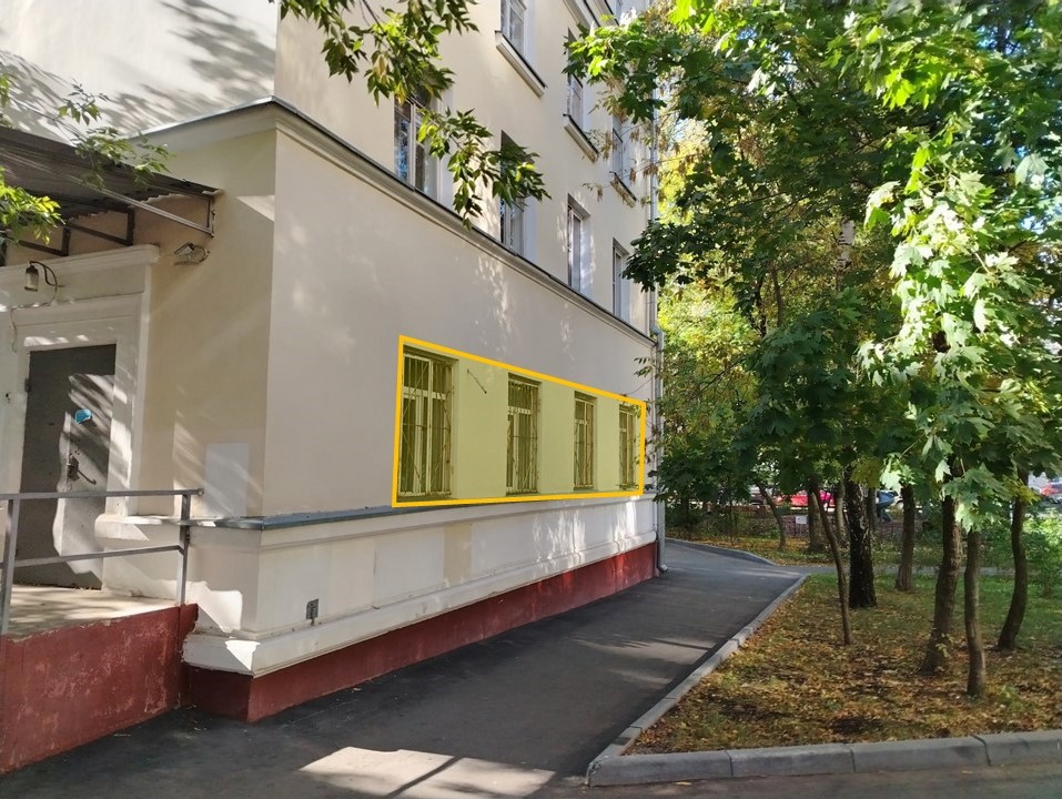 ГП16971839.Нежилое помещение.Фасад здания с выделенными окнами реализуемого объекта_5.jpg