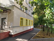 ГП16971839.Нежилое помещение.Фасад здания с выделенными окнами реализуемого объекта_5.jpg