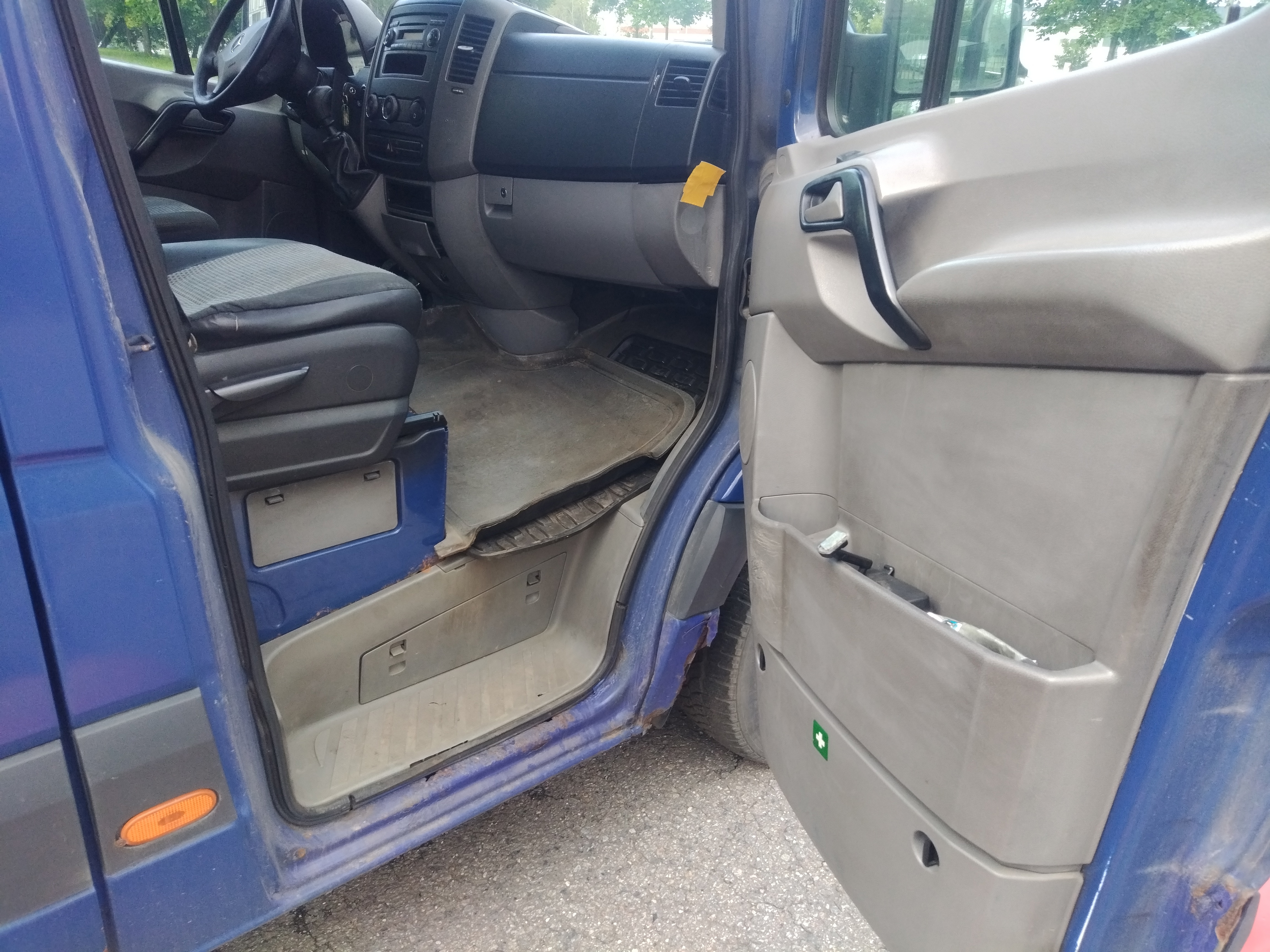 ГП16954872.Транспортное средство.Вид салона со стороны пассажира переднего ряда.jpg