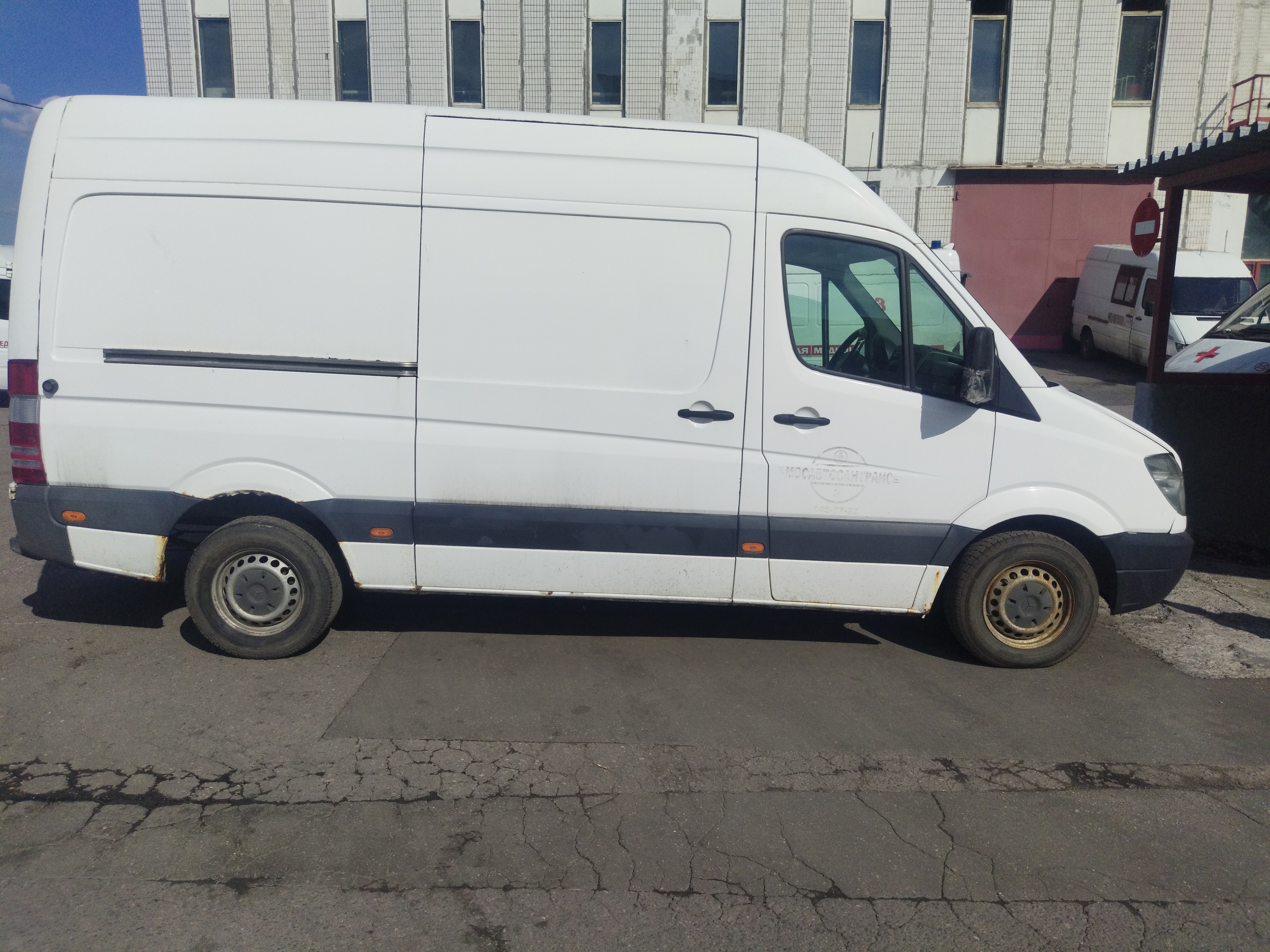 ГП16954868.Транспортное средство.Общий вид транспорта с правого бока (прямой ракурс).jpg