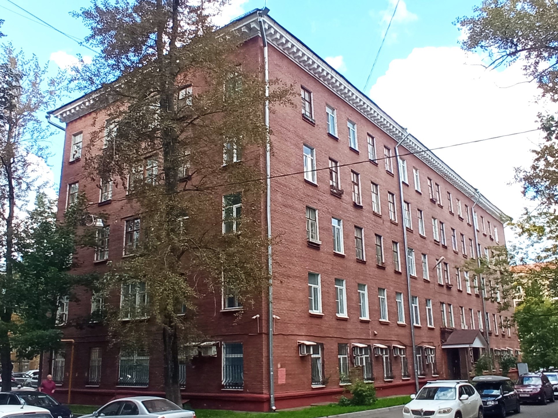 ГП16967720.Комната.Общий фасад здания.jpg