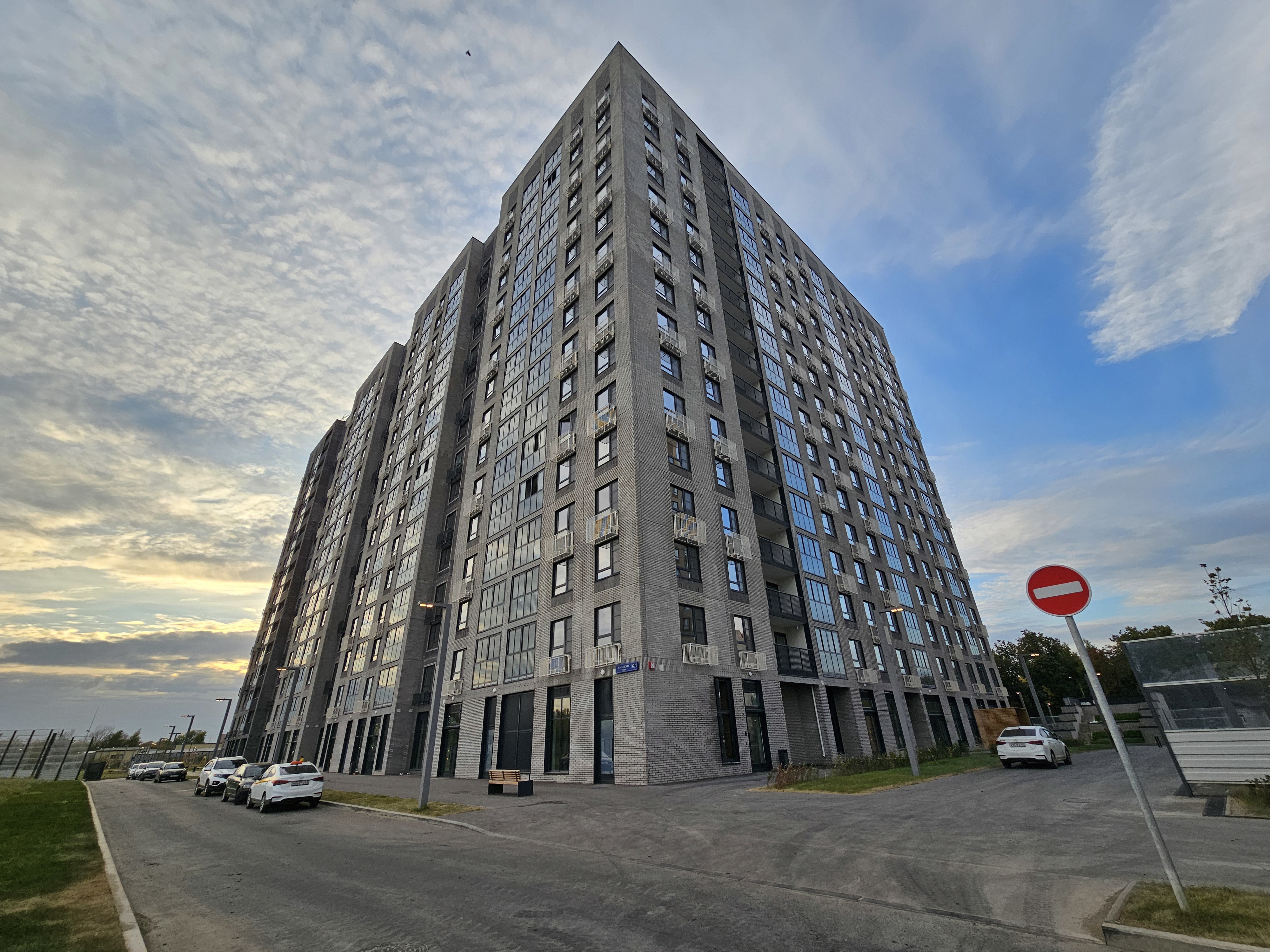 ГП16975506.Нежилое помещение.Общий фасад здания.jpg