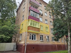 ГП16965939.Квартира.Фасад здания с выделенными окнами реализуемого объекта.jpg