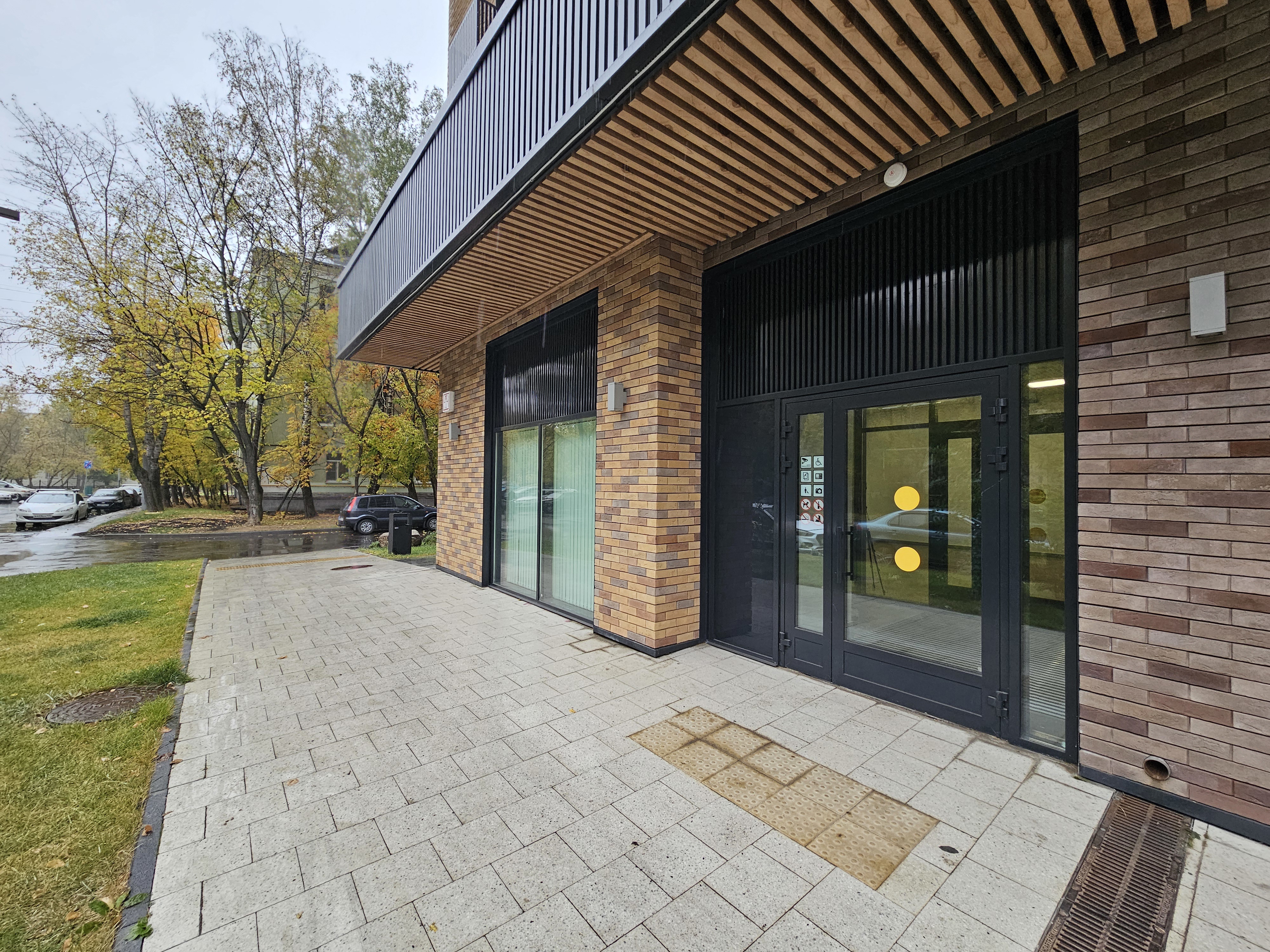 ГП16975583.Нежилое помещение.Входная группа объекта.jpg