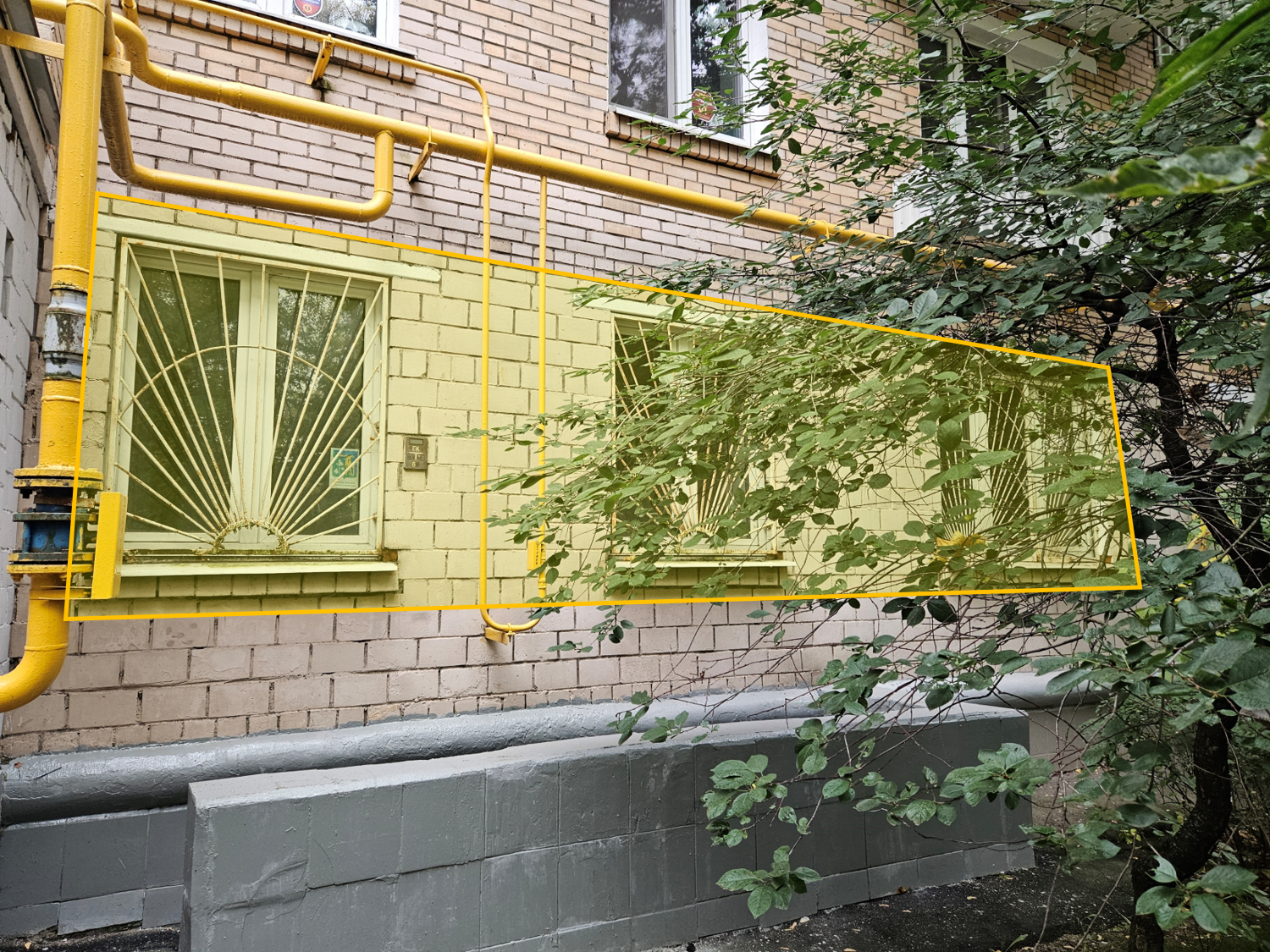 ГП16967601.Квартира.Фасад здания с выделенными окнами реализуемого объекта_2.png