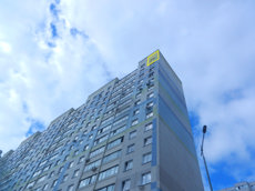 ГП16967722.Квартира.Фасад здания с выделенными окнами реализуемого объекта.jpg