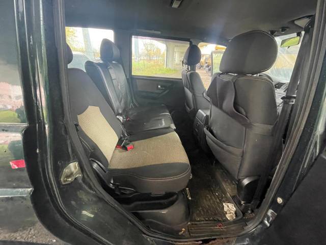 ГП16975866.Транспортное средство.Вид салона с правой стороны пассажирского ряда.jpg