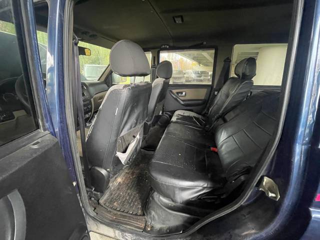 ГП16975867.Транспортное средство.Вид салона с левой стороны пассажирского ряда.jpg