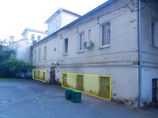 ГП16969124.Нежилое помещение.Фасад здания с выделенными окнами реализуемого объекта.jpg