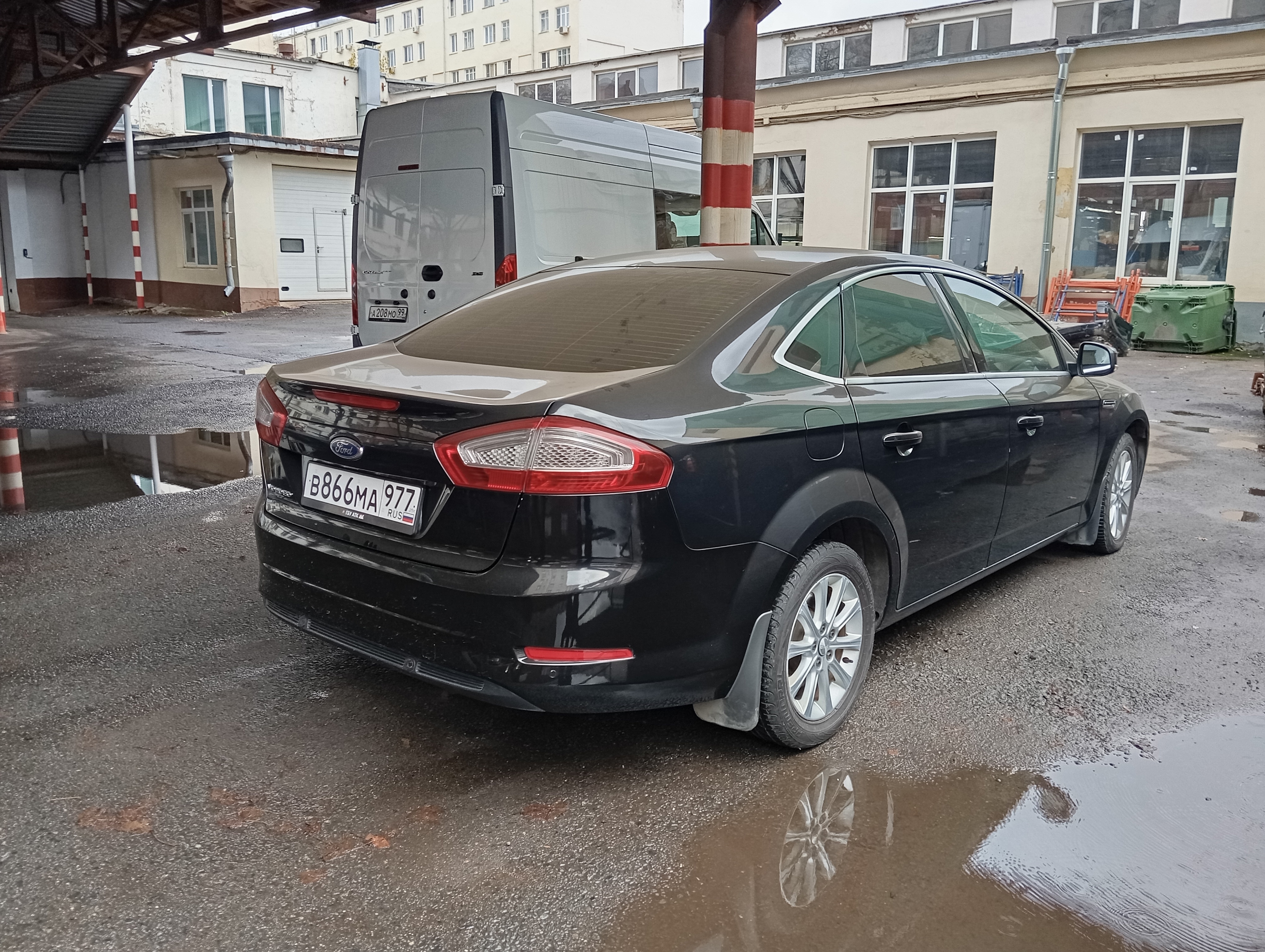 ГП16963951.Транспортное средство.Общий вид транспорта с правого бока (угловой ракурс сзади).jpg