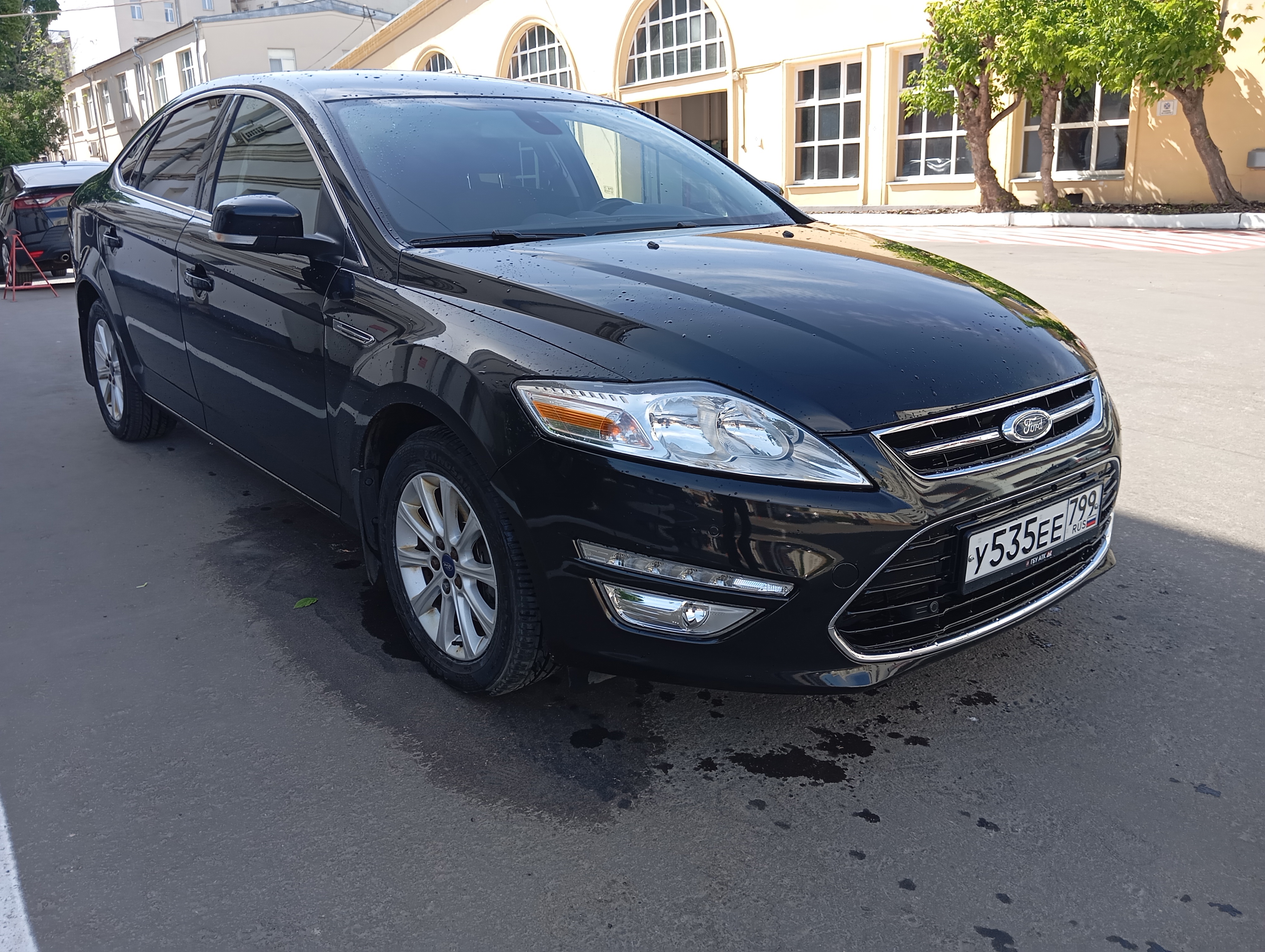 ГП16963936.Транспортное средство.Общий вид транспорта с правого бока (угловой ракурс спереди).jpg